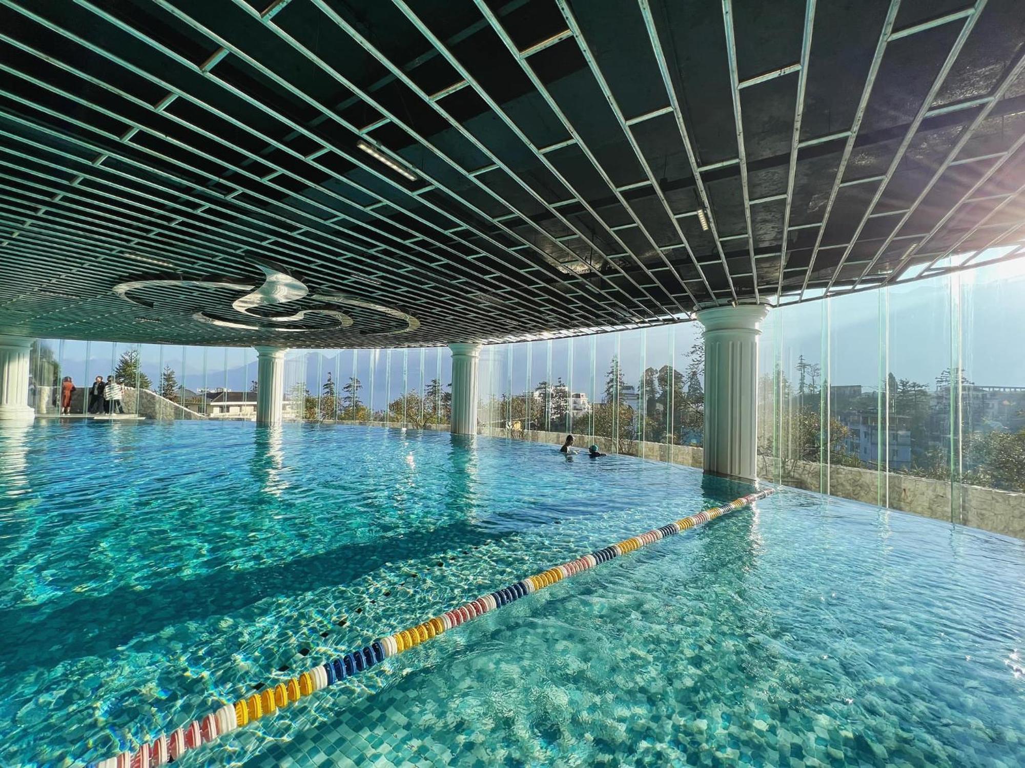 Silk Path Grand Sapa Resort & Spa Экстерьер фото The swimming pool