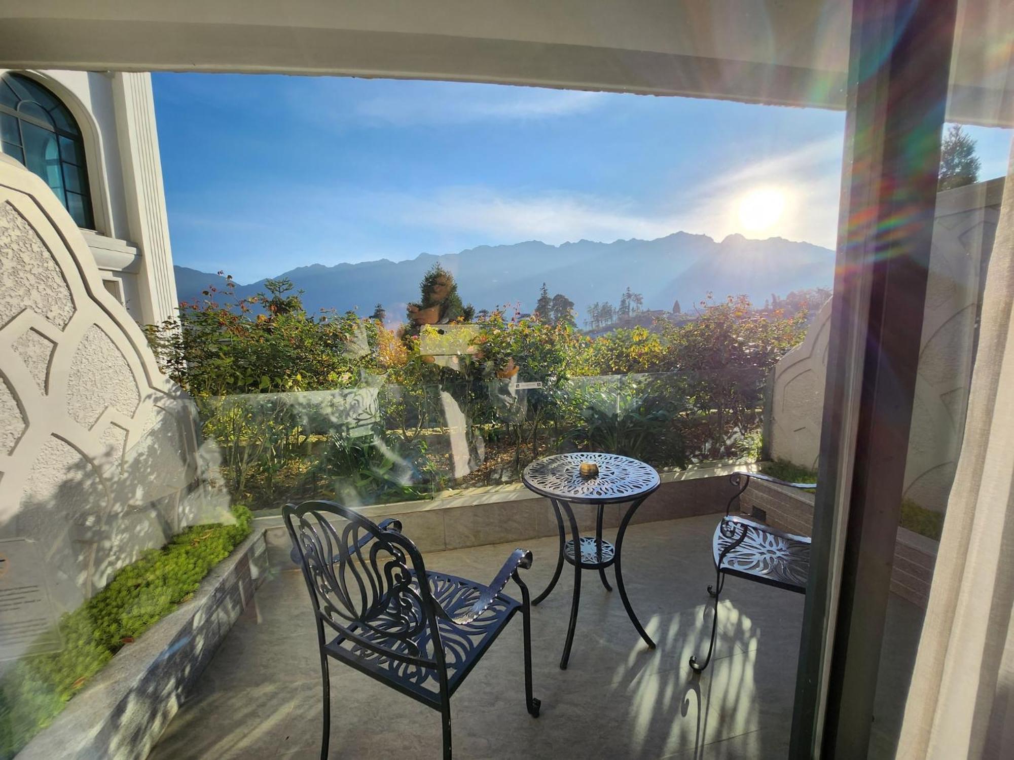 Silk Path Grand Sapa Resort & Spa Экстерьер фото View from the balcony of a suite at the Hotel del Monte
