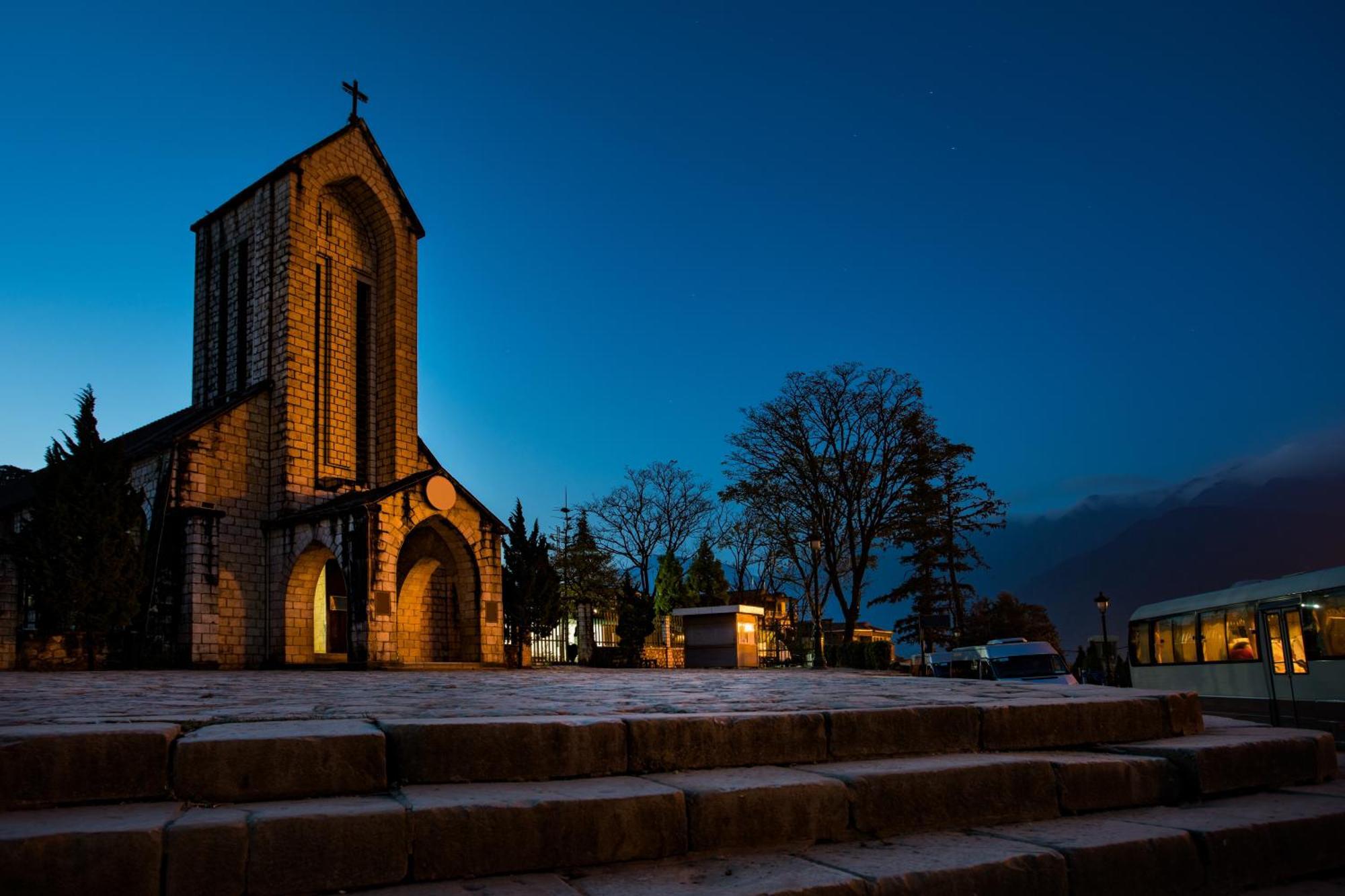 Silk Path Grand Sapa Resort & Spa Экстерьер фото The church in Montferrat
