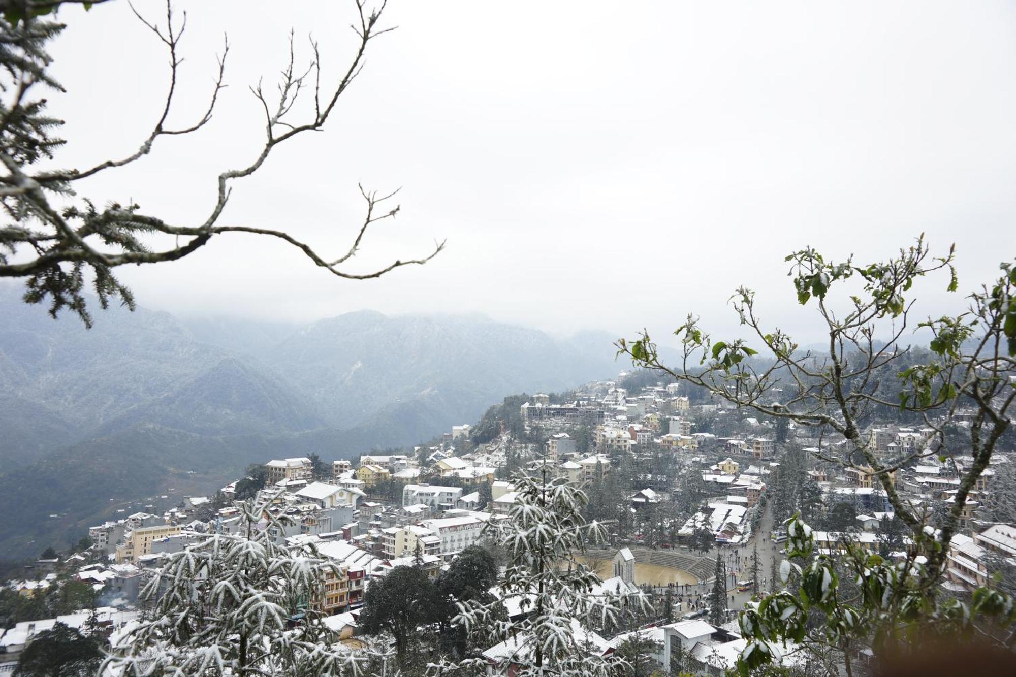 Silk Path Grand Sapa Resort & Spa Экстерьер фото View of theog town