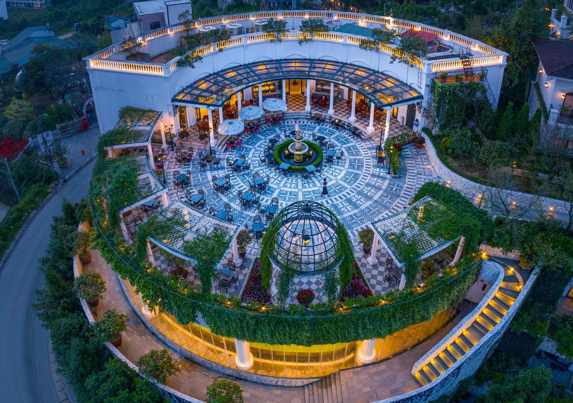 Silk Path Grand Sapa Resort & Spa Экстерьер фото The hotel's main lobby
