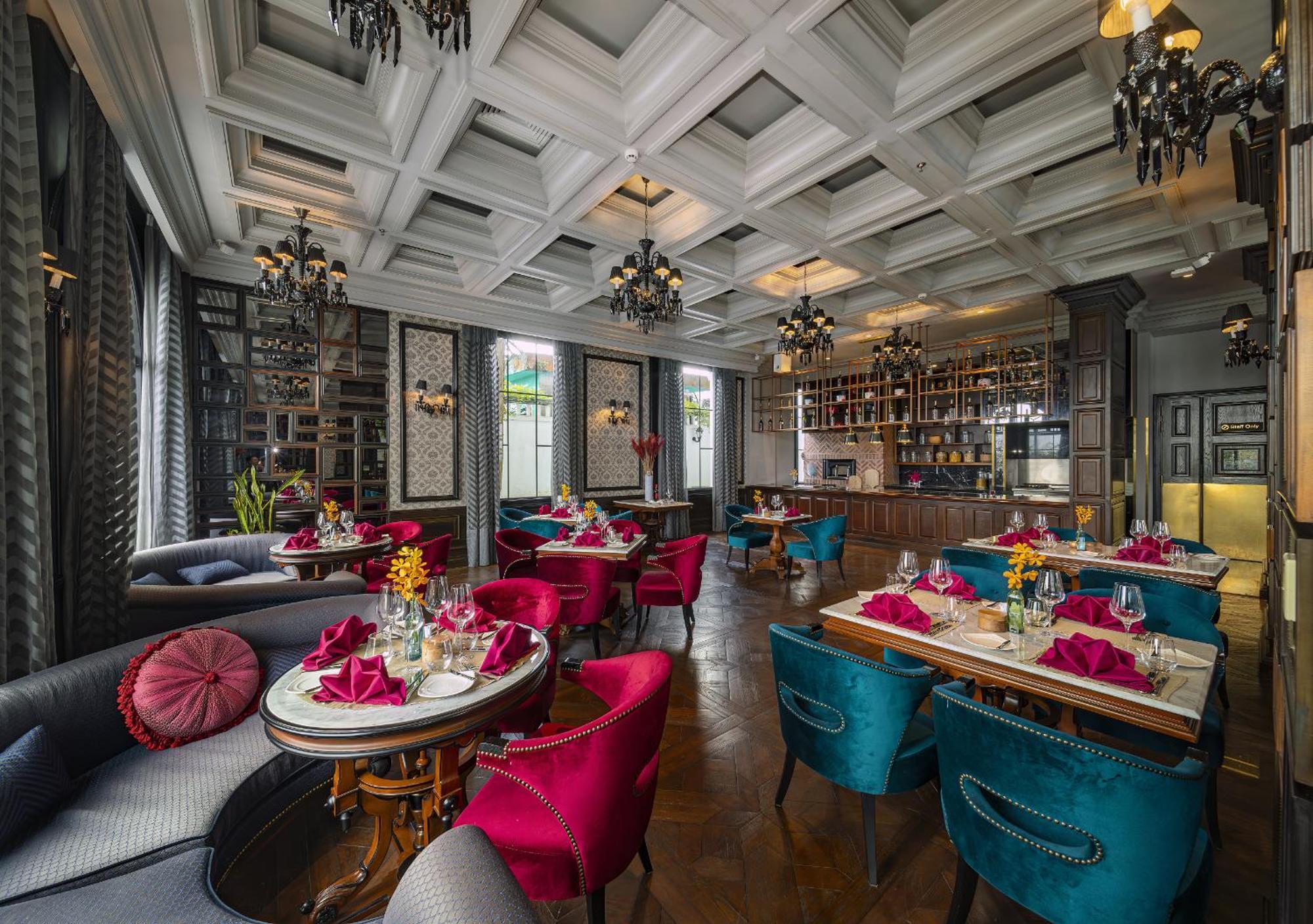 Silk Path Grand Sapa Resort & Spa Экстерьер фото The interior of the restaurant