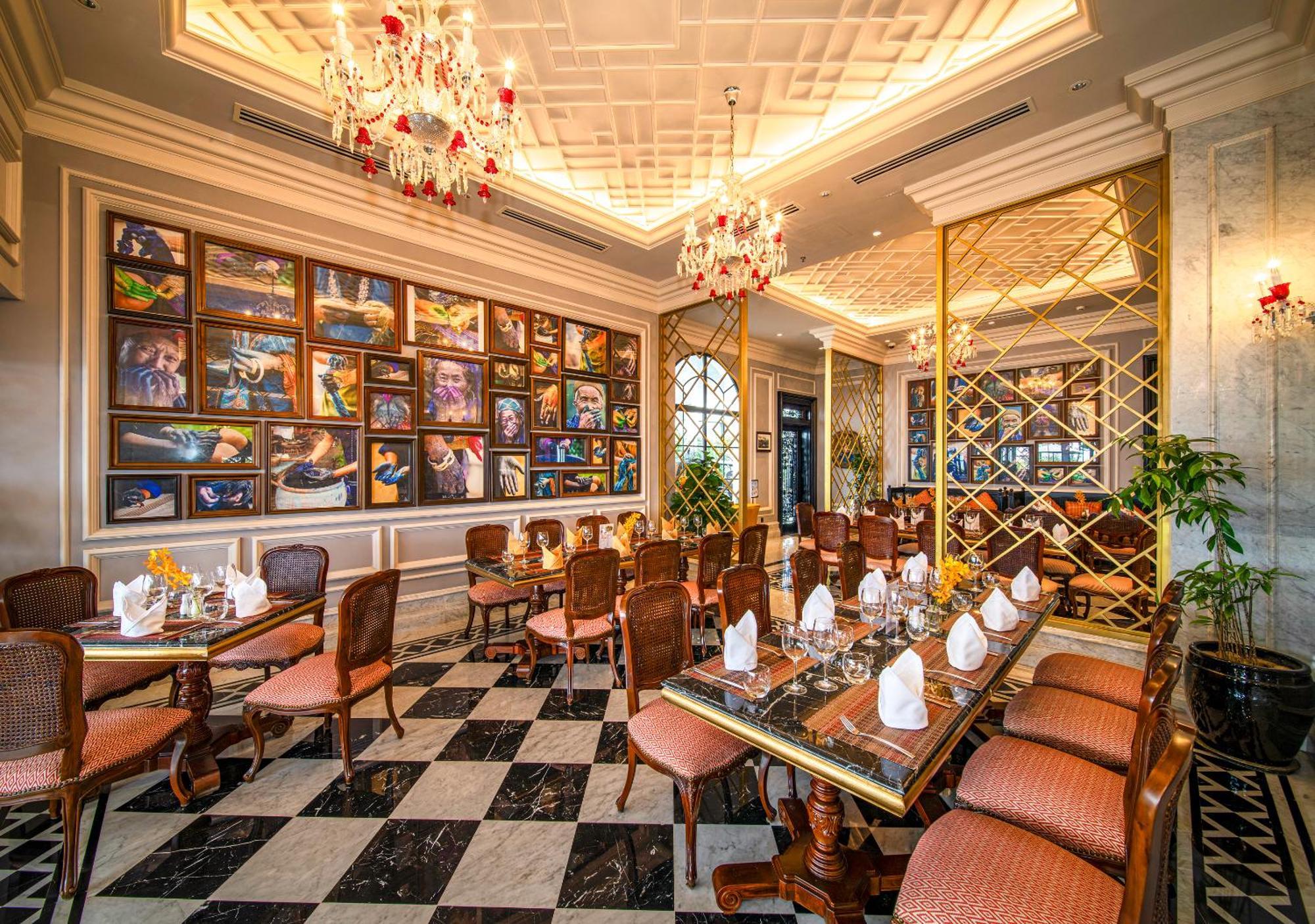 Silk Path Grand Sapa Resort & Spa Экстерьер фото The interior of the restaurant