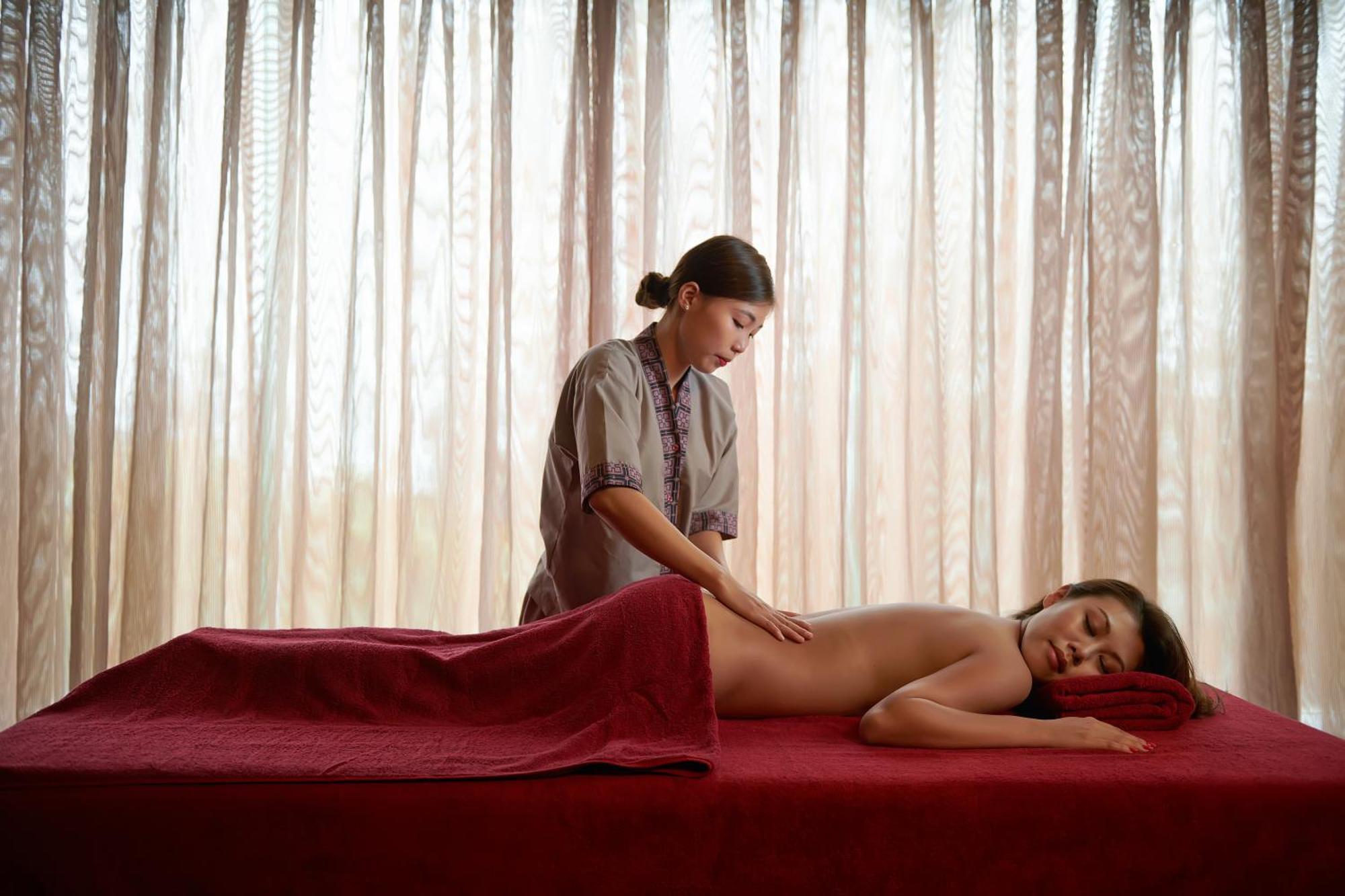 Silk Path Grand Sapa Resort & Spa Экстерьер фото Thai massage